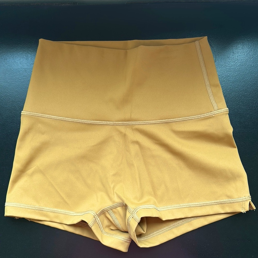 Aerie Offline High Waisted 2” Athletic Shorts Size Small